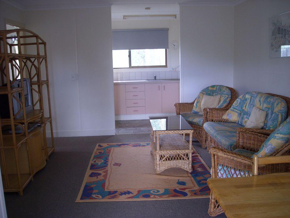 Maroochy Waterfront Motel Sunshine Coast 외부 사진